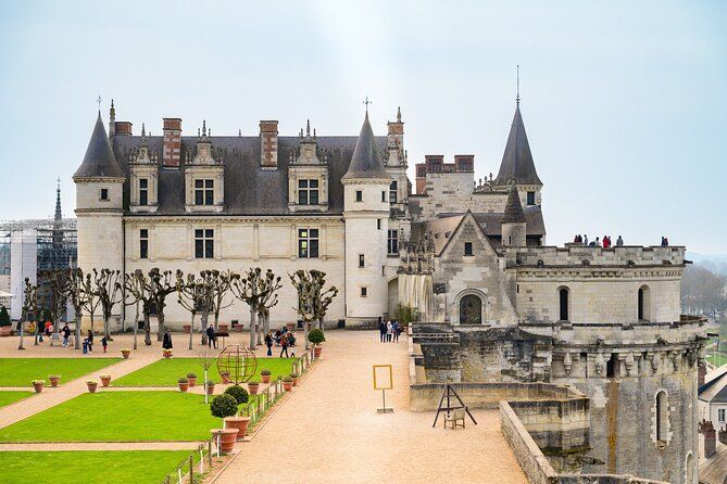 Leonardo da Vinci’s Home & Amboise Castle with Hotel Pick Up