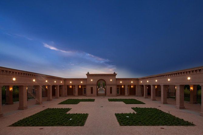 An exclusive night at the labyrinth-museum, in Parma countryside
