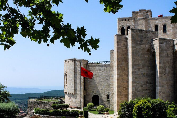 From Tirana: Kruja castle, Old Bazaar & Sarisalltik view point