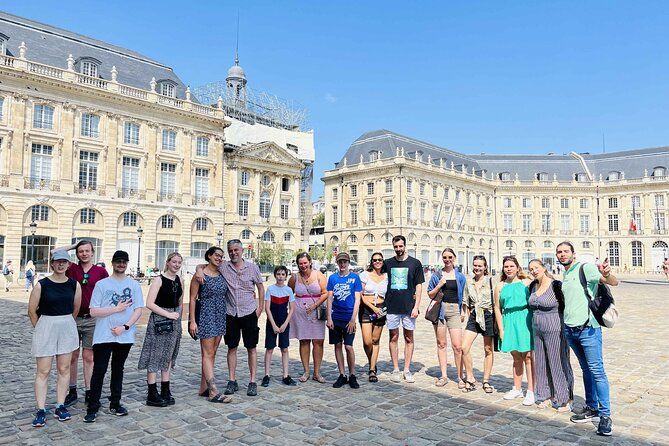 Free Walking Bordeaux Tour ENG + 1 glass of wine (Tip based)