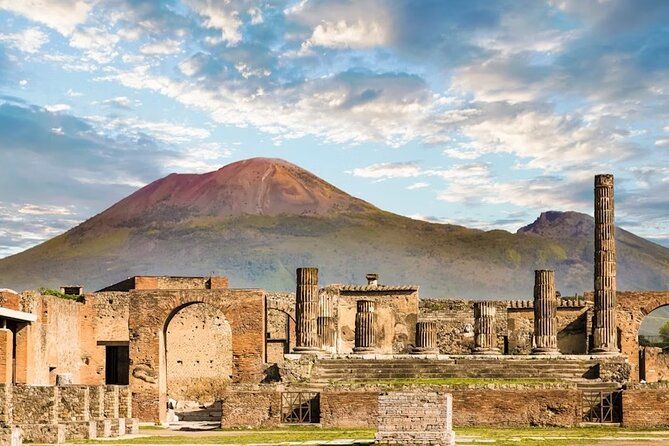 Private Day Tour to the Ruins of Pompeii and Vesuvius