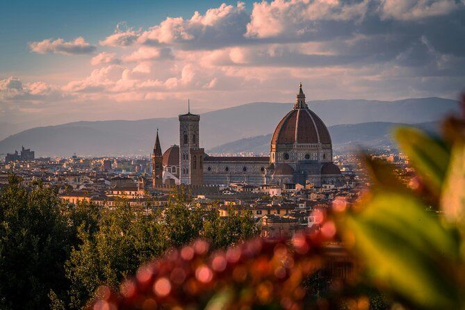 Timeless Elegance: Professional Photoshoot at the Duomo, Florence