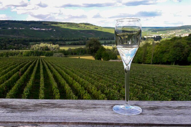 Private Day Trip to Champagne Region with Lunch