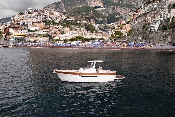 Capri : Semi-Private Boat Tour and City Landing