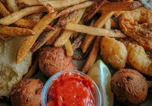 D.C.’s Hidden Observation Deck to Lincoln’s Last Moments