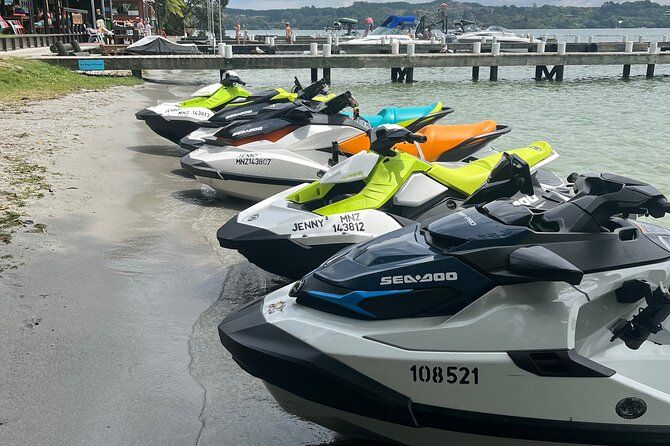 Jet-Ski to Sacred Hot Pools on the Lake Rotorua.(Tandem)