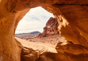 Private Valley of Fire Hiking Tour from Las Vegas