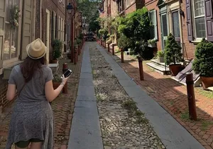 Mysteries on the Move: Scavenger Hunt in Savannah