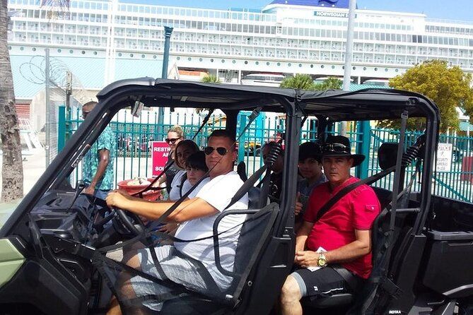 Family Buggy Tour of Nassau with Beach Break
