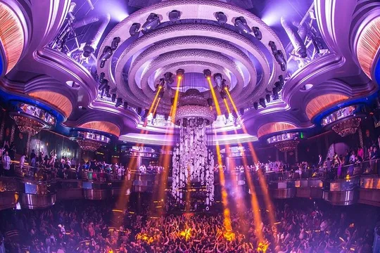 Las Vegas Club Crawl - Party Bus Tour