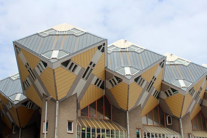 Rotterdam self-guided walking tour & scavenger hunt