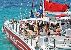 Private Montego Bay Morning Catamaran with Open Bar & Snorkeling
