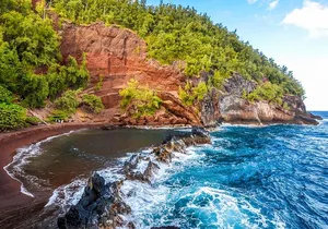 Stellar HI Tours- 15 person van-your own private tour to Hana!