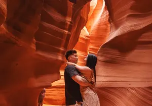 Private Professional Photo Shoot in Arizona's Reflection Canyon