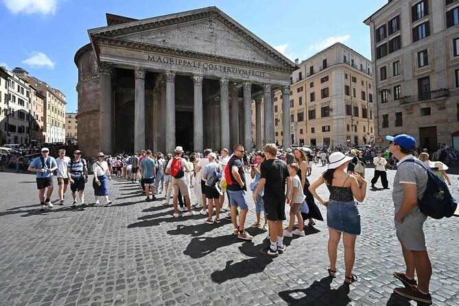Rome's Ancient Temple Pantheon Audio Tour with Escorted Entrance