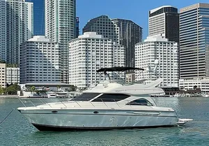 Miami Private Yacht cruise, enjoy the Biscayne bay luxury tours