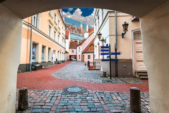 Riga’s Old Town: An Audio Tour by a Professional Latvian Guide