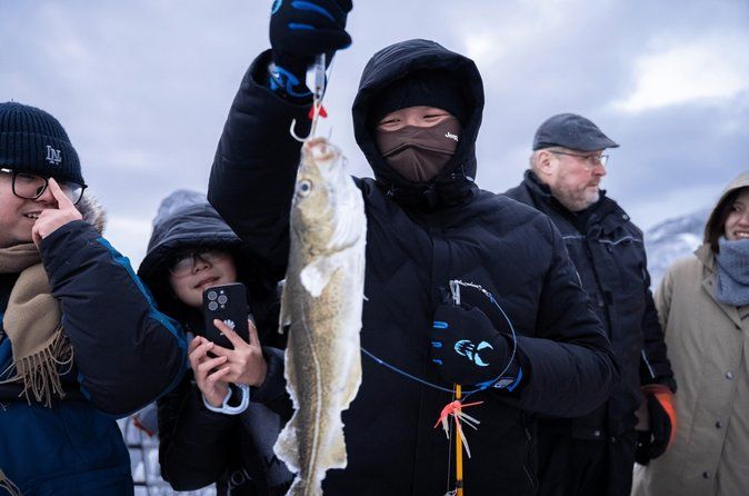 2 hour Polar Fishing Adventure