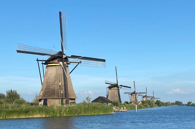 Private Kinderdijk, Delft & Royal Delft Tour from Rotterdam