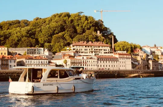 Private elegant cruise with wine, local cheeses & charcuterie