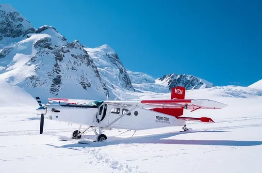 45-Minute Glacier Highlights Ski Plane Tour from Mount Cook
