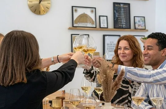 Le Marais Food and Wine Tour - French Gourmet Tastings
