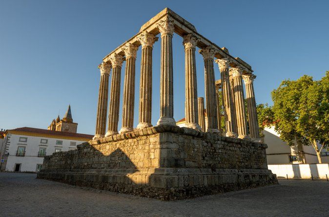 Lisbon: Évora Winery Tour, Bones Chapel & Tastings - Small Group
