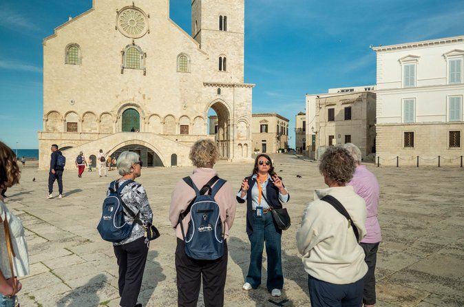 Walking tour Trani