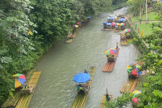 Exclusive and Private 1 Hour Rafting in Lethe and Shopping