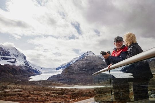 Small Group 2 Days Tour Icefield Lake Louise and Moraine