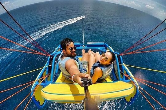 Sky Rider Oceanside Parasailing Experience in Cancun