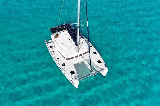 Private Catamaran Tour to Isla Mujeres