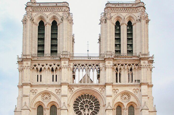 Notre-Dame Cathedral Guided Tour with Access