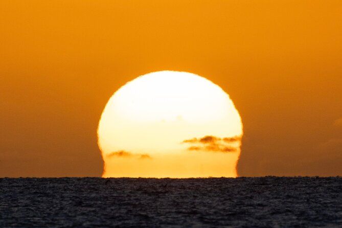 Moana’s Luxury semi-private Sunset Cruise on Nalu