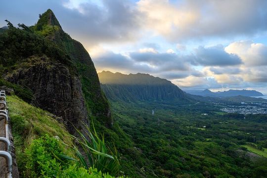Oahu Waterfall Hike-Garden-Beach Road Trip, Waikiki to Lanikai