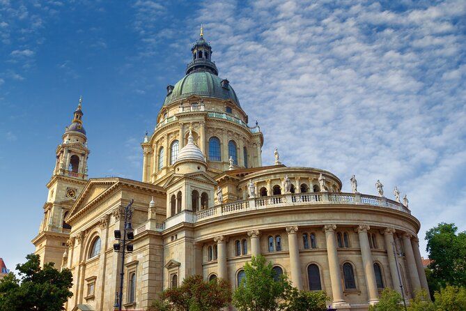 Explore layers of Pula's History in German or English