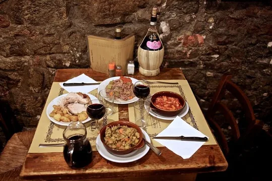Private Florence Evening Food Tour: Oil, Wine, Old-school dishes