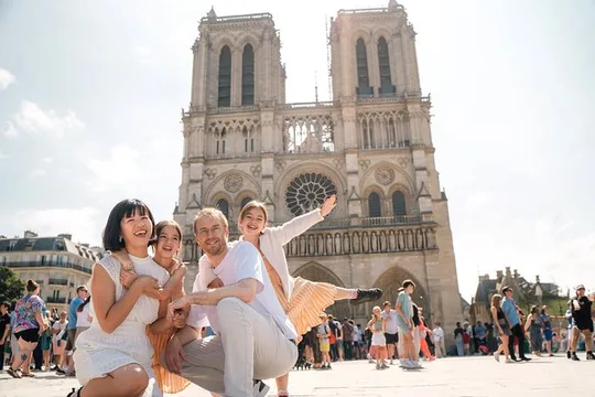 Notre Dame Premium Interior and Exterior Tour with Free Entry
