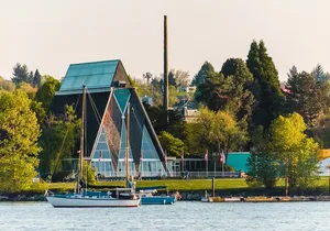 Vancouver City Private Walking Tour with Seal Boat Tour