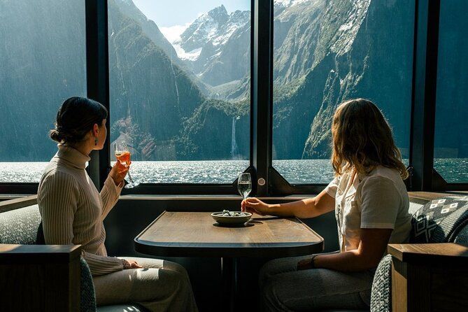 Milford Sound Business Class from Queenstown & Gourmet Cruise