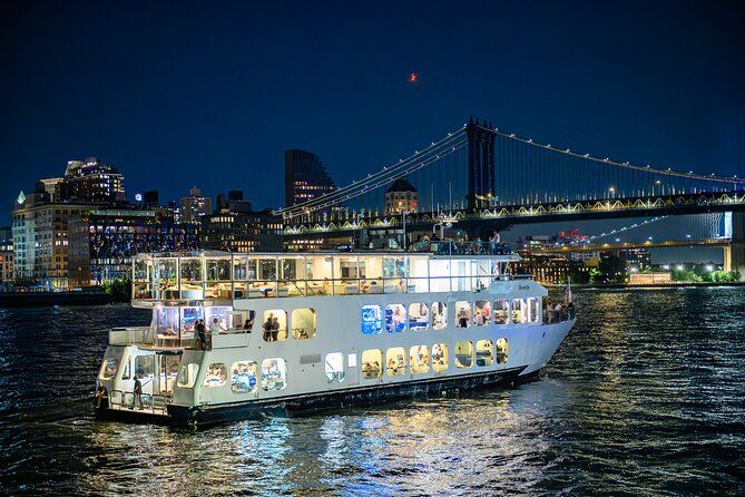 New York City Dinner Cruise on Luxury Yacht with Live Music