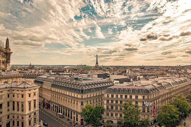 Paris Essentials Private Tour by a born-and-raised Parisian guide