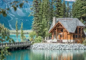 Emerald Lake Escape Day Tour: Waterfalls & Canyon Wonders
