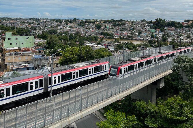 Santo Domingo: City Life Food & Transportation Tour