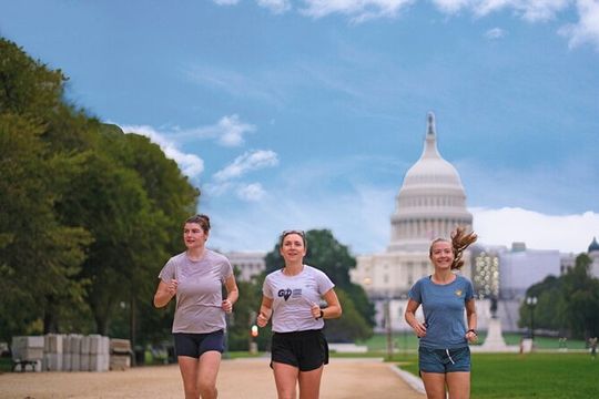 Run the Washington DC Monuments with a Local: Group Running Tour