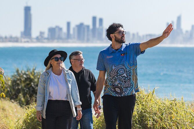 Burleigh Head: Walkabout Small Group Tour