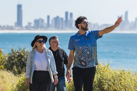 Burleigh Head: Walkabout Small Group Tour
