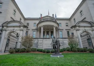 Dupont: Mansions of the Gilded Age Walking Tour 8ppl Max