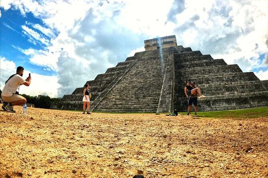 Private Chichen Itza, Valladolid and Yokdzonot Cenote Day Trip