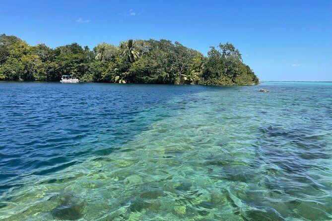 Pontoon Tour of the 7 Color Lagoon
